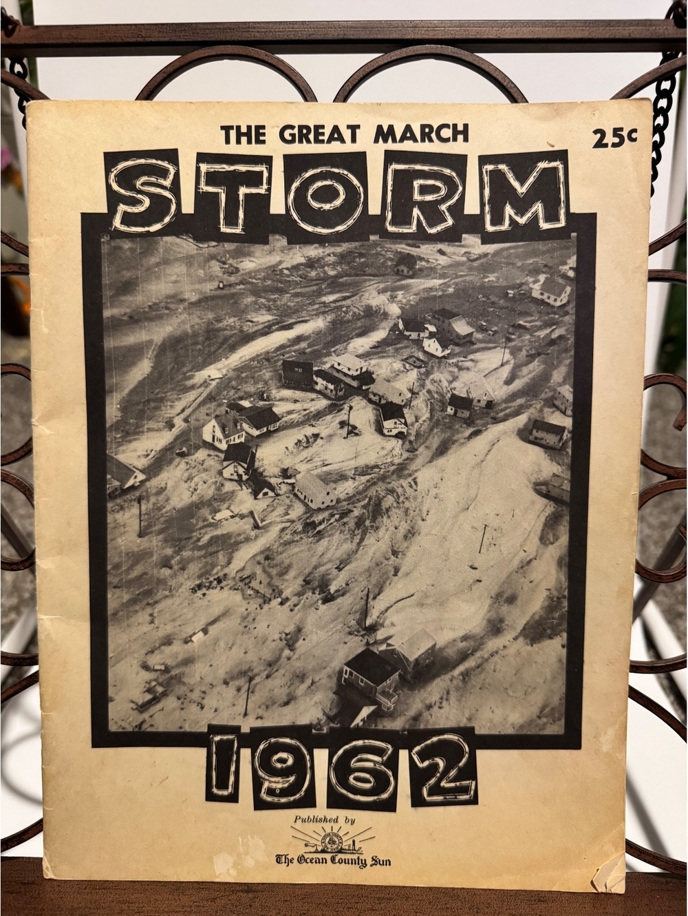 The Great March Storm 1962 Vintage Magazine